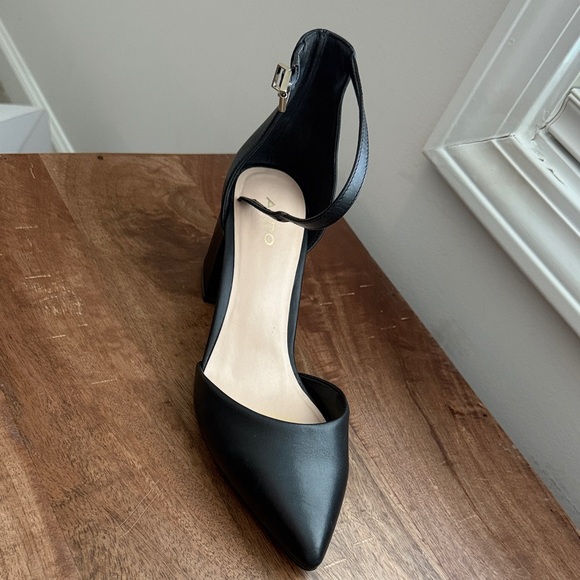 Aldo Elegant Black Heels - Picture 3 of 7